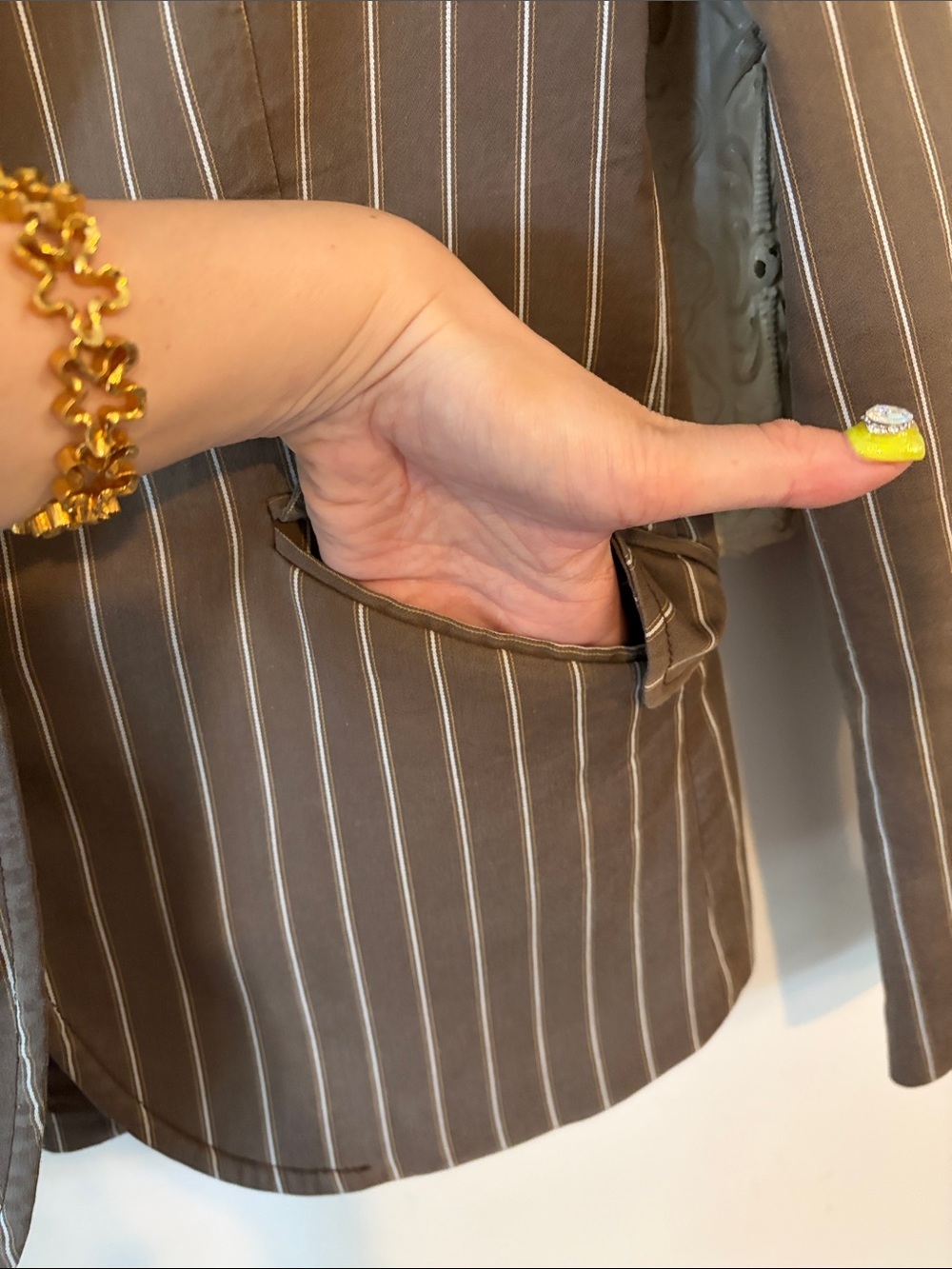 TAGLIA | Vintage Cotton Brown Pinstripe Women's Blazer - Picture 6 of 14